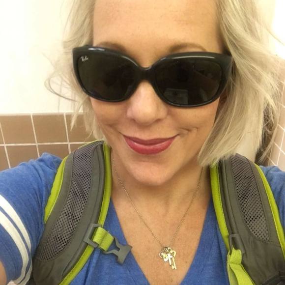 Meet your Posher, Lauralee - Picture 1 of 1